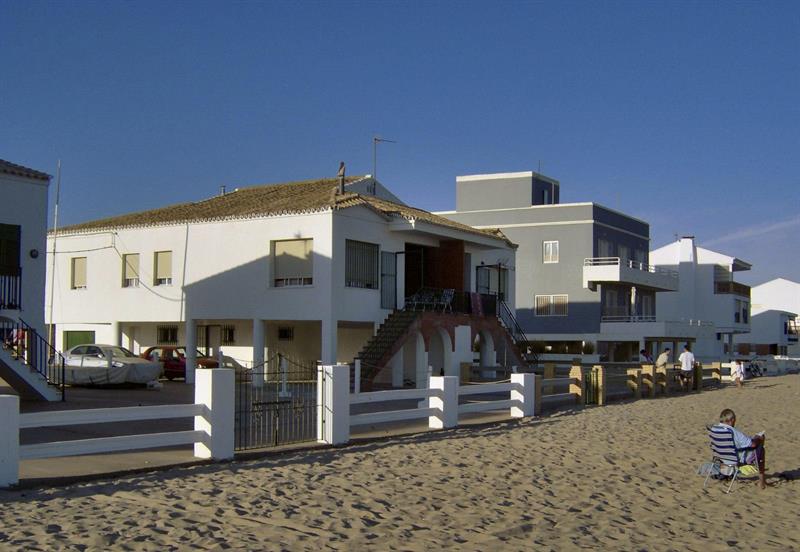 El precio medio de la vivienda crece ya en el 71 % de los municipios costeros