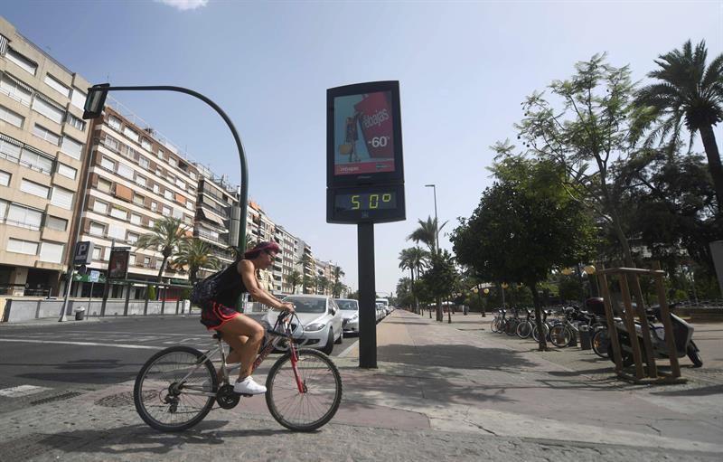 Lluvias, tormentas y calor ponen a 46 provincias en alerta naranja o amarilla