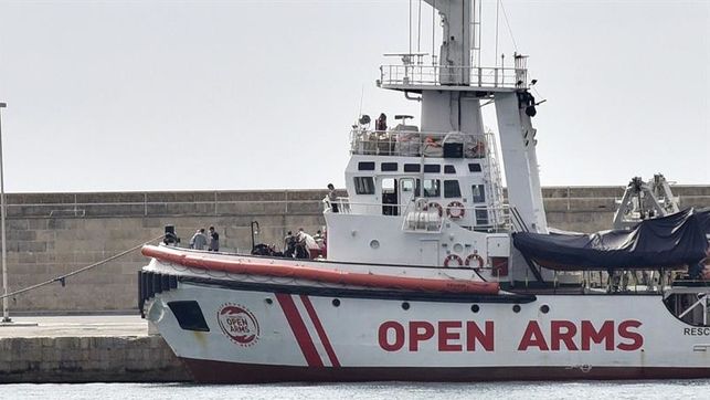 La Fiscalía italiana ordena la incautación del Open Arms y el desembarco de los inmigrantes