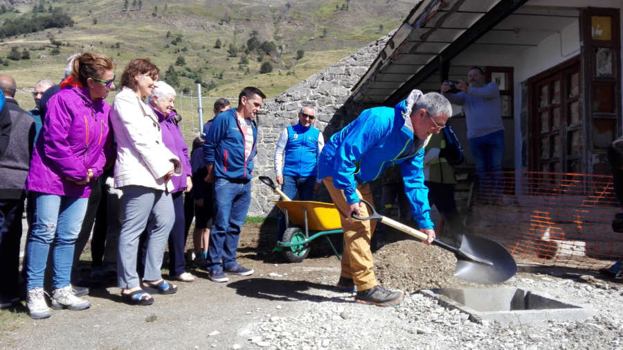 Se inician las obras de rehabilitación del refugio Ángel Olorón de Belagua (Navarra)