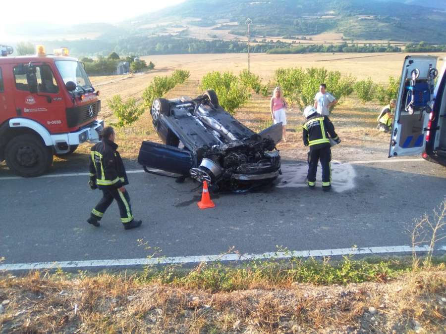 Cuatro heridos en una salida de vía en Vidaurreta con el conductor bebido