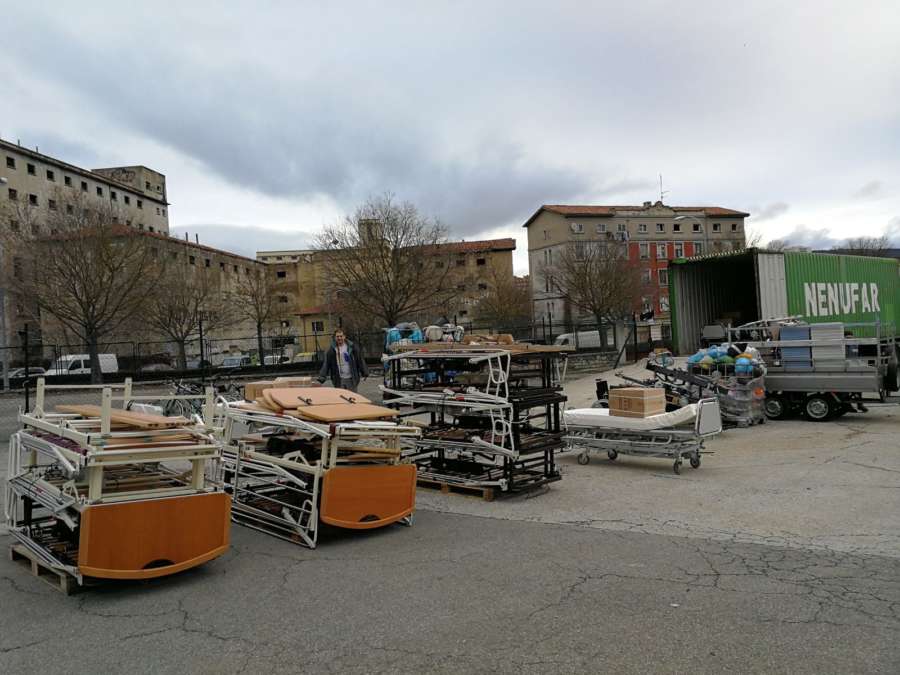 Navarra dona 140 camas y material sanitario para ayuda humanitaria