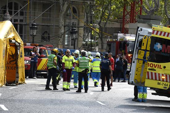 Un muerto y once heridos en el derrumbe del hotel Ritz