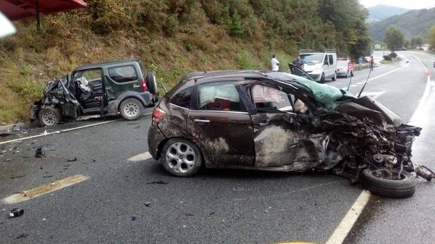 Tres heridos en una colisión en la N-121-A en Vera