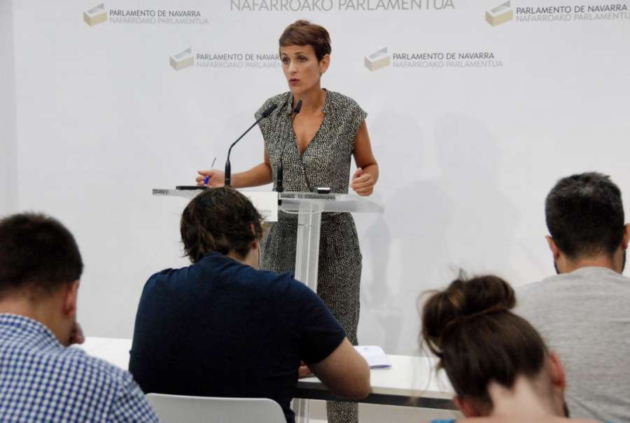 Chivite considera que al Gobierno Foral “se le han acabado los argumentos para no devolver el IRPF de las prestaciones por maternidad”