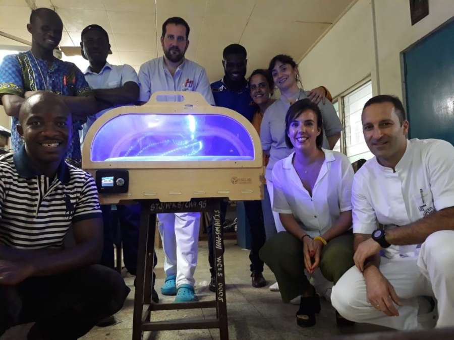 El Hospital San Juan de Dios de Pamplona traslada una incubadora para bebés a Ghana