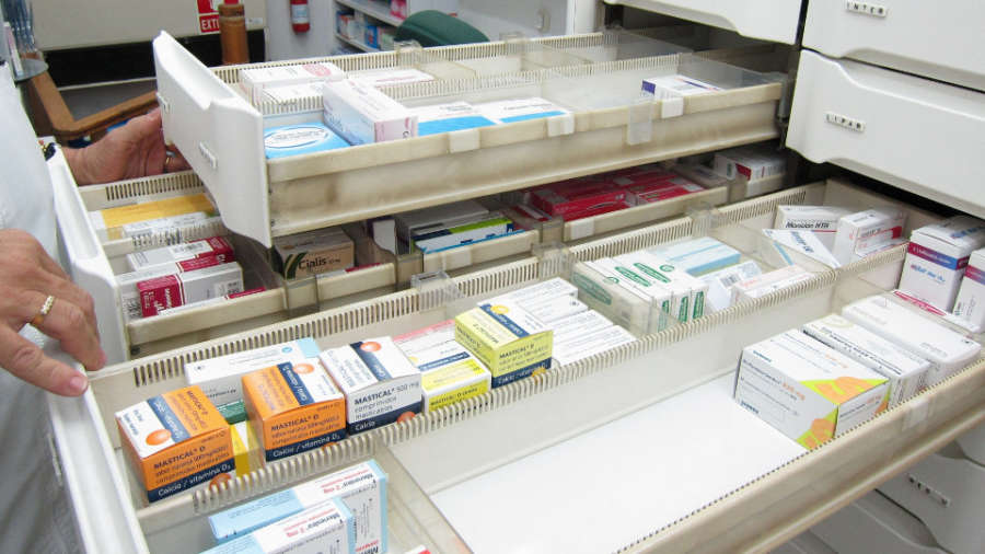 Más de 30.900 navarros no pueden comprar las medicinas que les recetan