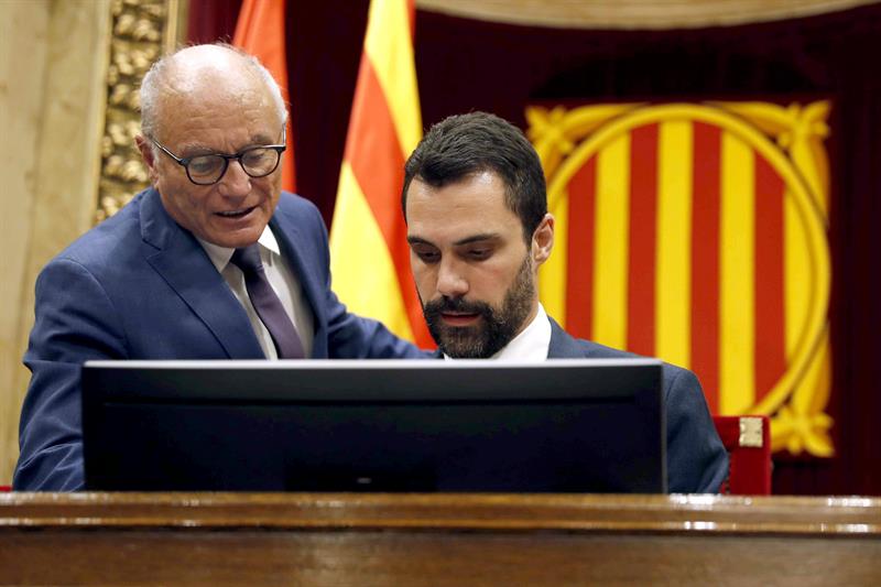 El Parlamento catalán rechaza la autodeterminación al perderse la mayoría soberanista
