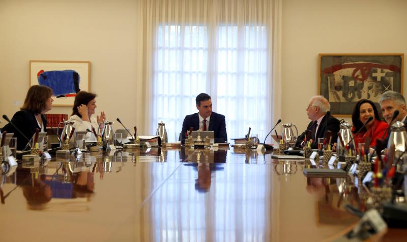 El Gobierno suspende durante seis meses el impuesto a la generación eléctrica