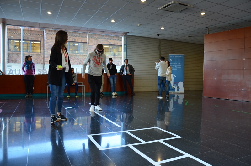 180 estudiantes de bachillerato “experimentan” los efectos del alcohol y el tabaco