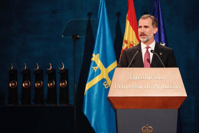 Felipe VI reivindica la Constitución como marco de 