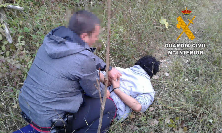 La Guardia Civil de Navarra detiene a tres personas por tráfico de drogas en Estella