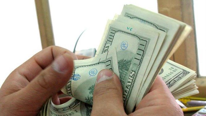 Policía Nacional desarticula una red que introducía dólares falsos en bancos españoles