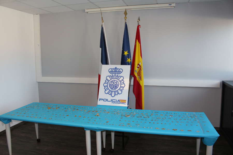 Policía Nacional entrega a Francia piezas de joyería robadas e intervenidas en Zamora y Gijón