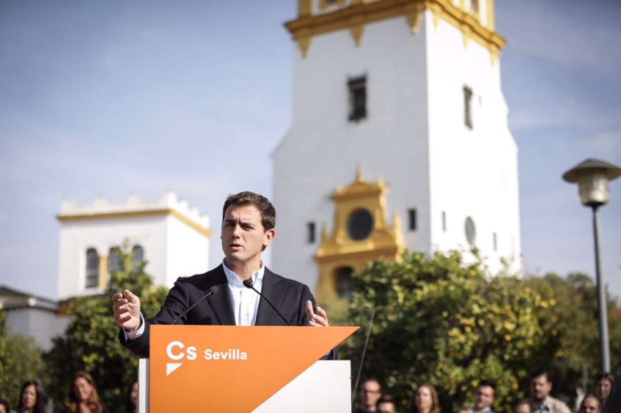 Rivera: No os conforméis con cambiar a los de los ERE por los de la Gürtel