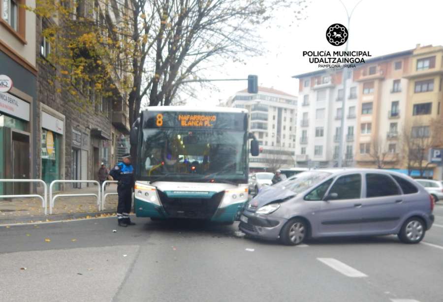 Atendidos 9 accidentes en Pamplona con tres heridos leves