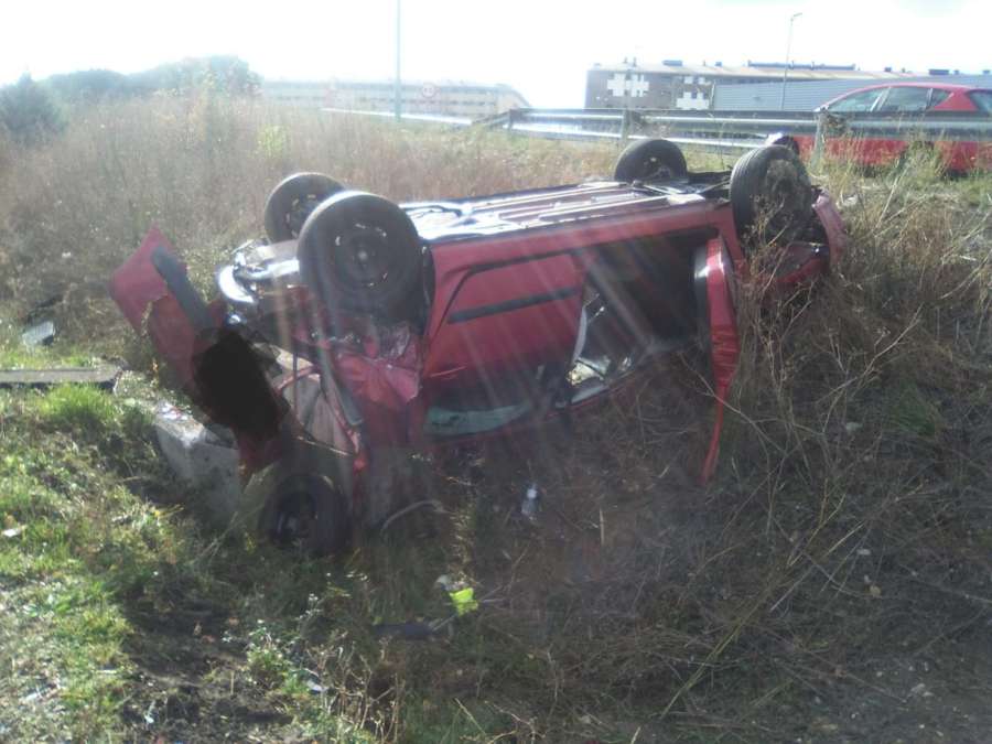 Dos heridos leves en sendos accidentes en la Ronda de Pamplona