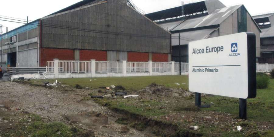 Alcoa inicia el período de consultas del ERE para 868 trabajadores en La Coruña y Avilés