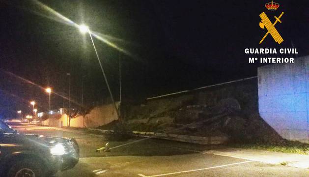 Se derrumba un muro de 15 metros de largo en la empresa Gamesa de Aoiz