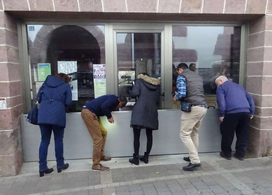 El Gobierno de Navarra entrega en Sumbilla y Baztán compuertas para las inundaciones