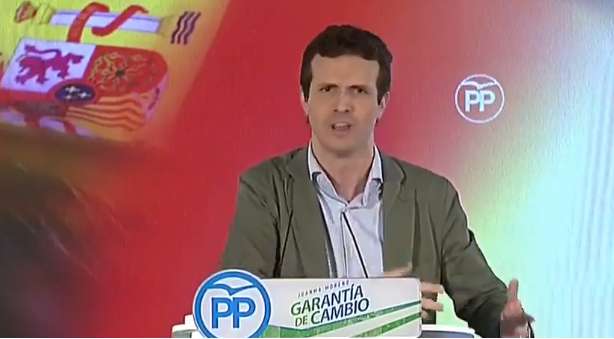 Casado critica que Sánchez desentierre dictadores muertos y no ataque a los vivos