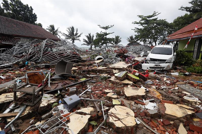 El tsunami en Indonesia causa 373 muertos, 1.459 heridos y 128 desaparecidos