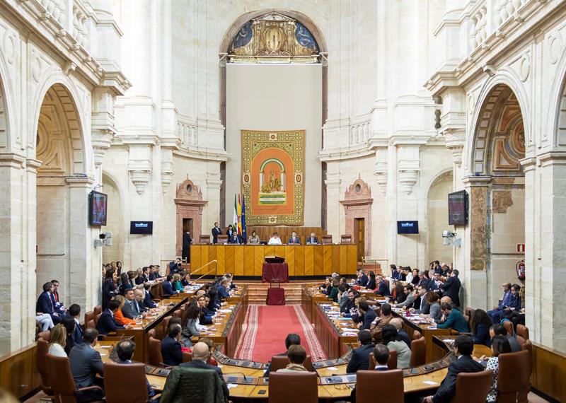 El Parlamento andaluz insta al Gobierno central a impulsar Ley Custodia Compartida