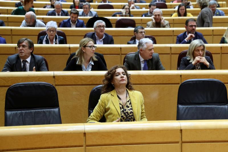 El PP tumba en el Senado la senda de déficit socialista, rechazada dos veces