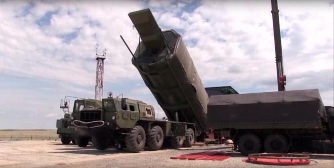 Putin preside el ensayo del nuevo misil hipersónico ruso Avangard