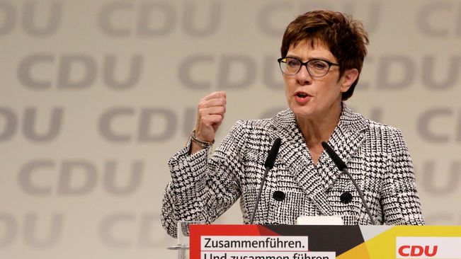 La CDU de Merkel opta por la continuista AKK, pese al empuje derechista