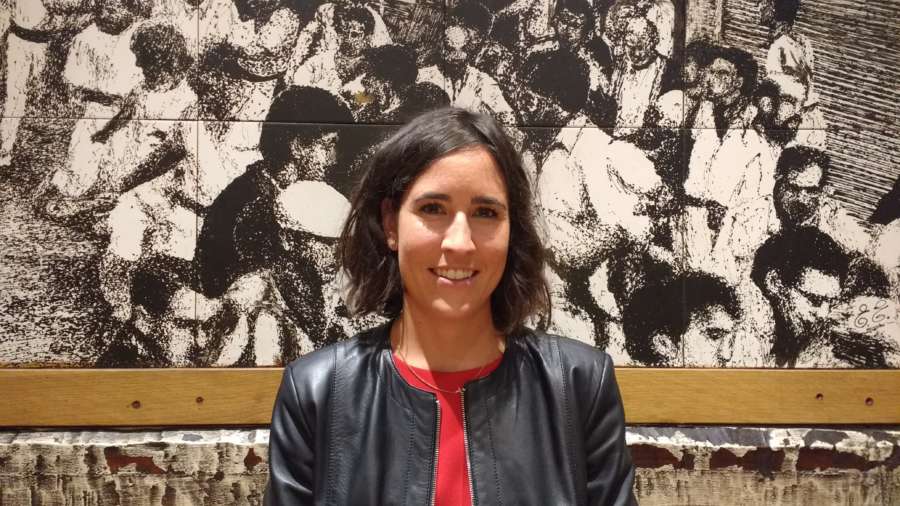 Una enfermera navarra galardonada por su tesis doctoral en los V Premios Enfermería en Desarrollo