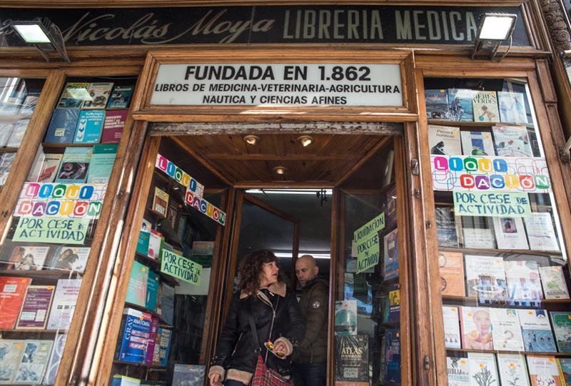 La librería más antigua de Madrid cuelga el cartel de 