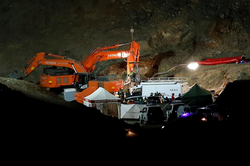 Encuentran cubierto de tierra el cadáver de Julen tras un rescate de 13 días