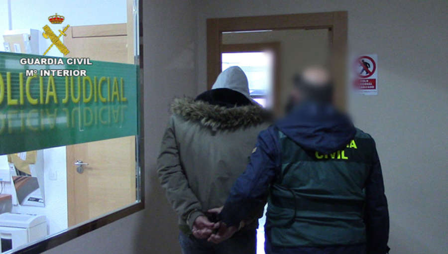 La Guardia Civil desarticula una organización criminal que concertaba parejas de hecho de conveniencia