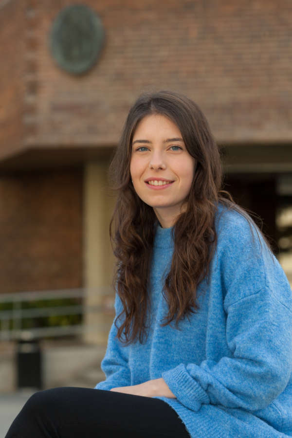 Irene Nuin, graduada por la Universidad de Navarra, trabajará en la evaluación de tóxicos como el bisfenol A