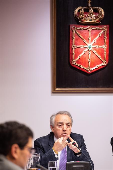 Comisión CAN: Miguel Sanz niega “opacidad” en el cobro de dietas en Caja Navarra