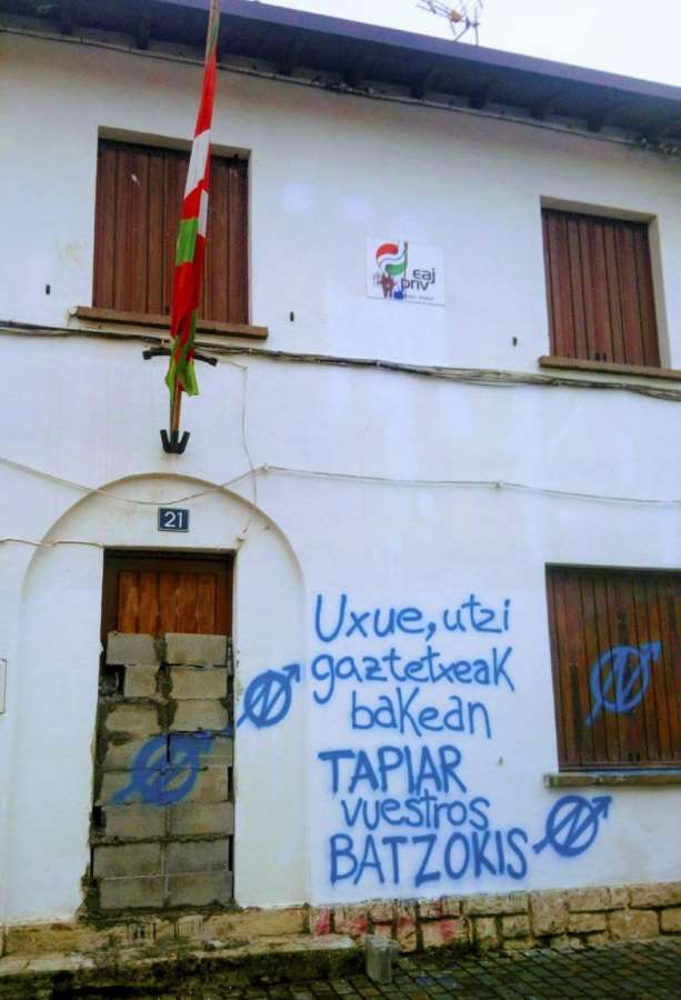 Rozalejo: Atacan la sede del PNV en Alsasua y Geroa Bai dice que es contra el 