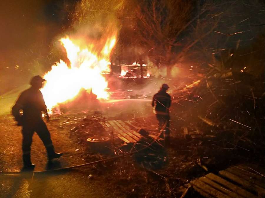 Un incendio, ya sofocado, ha obligado a cortar la N-121-A (Pamplona-Behobia)