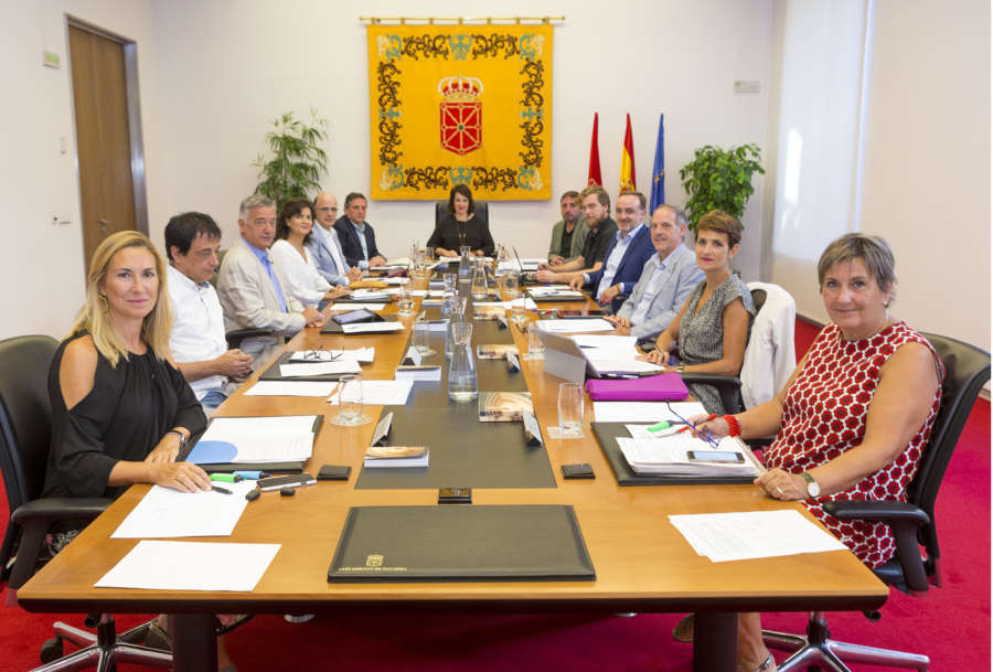 El Parlamento reprueba a Beltrán por su forma de hablar de opciones sexuales