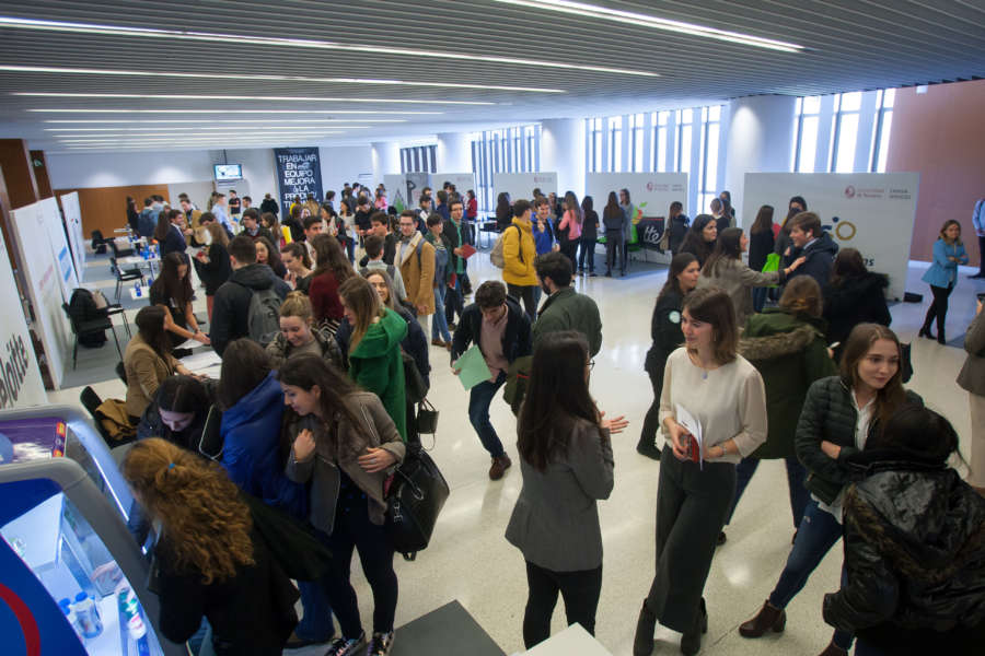 Cerca de 1000 alumnos y 26 empresas apuestan por su futuro en el Career Forum de la Universidad de Navarra