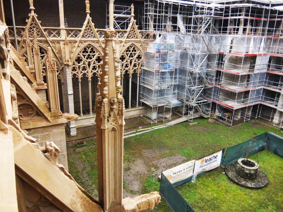 Nuevos turnos de visitas guiadas a las obras del claustro de la Catedral de Pamplona