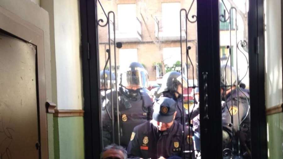 Siete detenidos al tratar de impedir un desahucio múltiple en Lavapiés