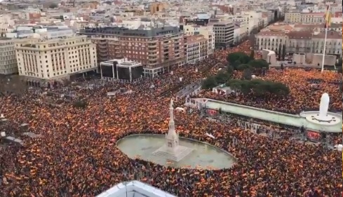 PP y Cs cifran en 200.000 los asistentes a la manifestación de Colón
