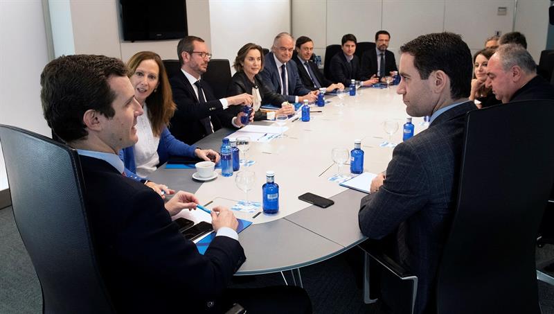 Casado pide retirar financiación a PDeCAT y ERC por sus líderes procesados