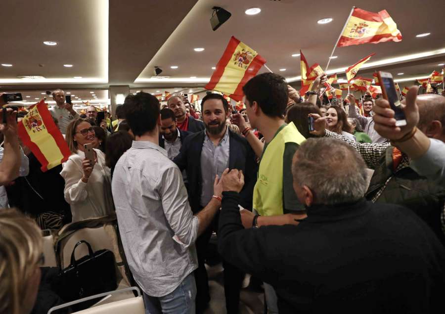 Abascal insta a llenar las calles de Madrid para echar al 