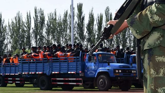 China afirma haber detenido a casi 13.000 terroristas en Xinjiang desde 2014