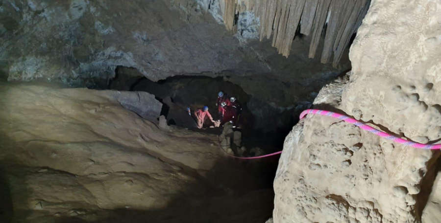 Rescatados dos jóvenes perdidos en el interior de una cueva de Alli en el Valle de Larráun (Navarra)