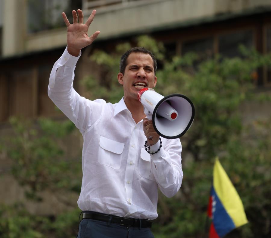 Guaidó capitaliza rabia de apagón venezolano y anuncia escalada contra Maduro