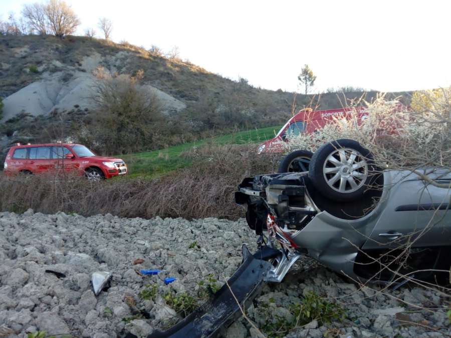 Un herido grave en un accidente de tráfico en la NA-150 a la altura de Aós