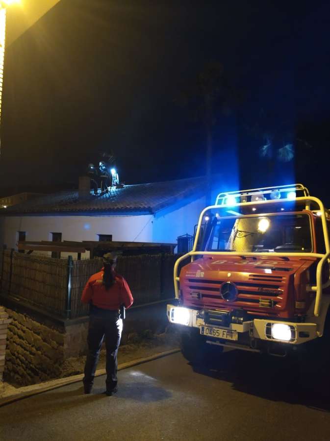 Se evacua a los vecinos de una vivienda de Arbeiza por incendio en la chimenea